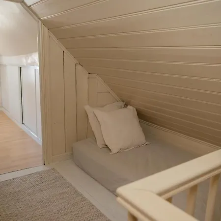 Unique Wooden House, Cozy Outdoor Area, Downtown * 斯塔万格