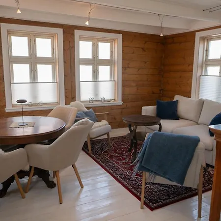 Unique Wooden House, Cozy Outdoor Area, Downtown * Stavanger