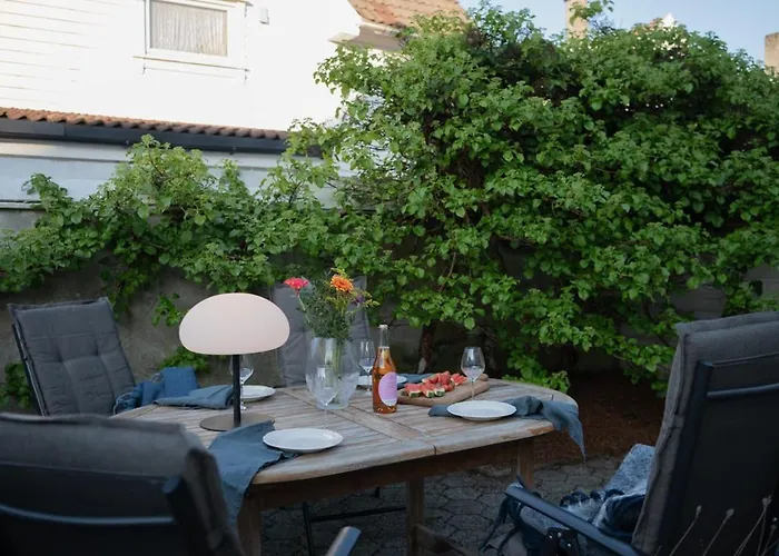 公寓 Unique Wooden House, Cozy Outdoor Area, Downtown