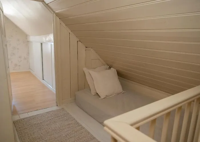 Unique Wooden House, Cozy Outdoor Area, Downtown * 斯塔万格